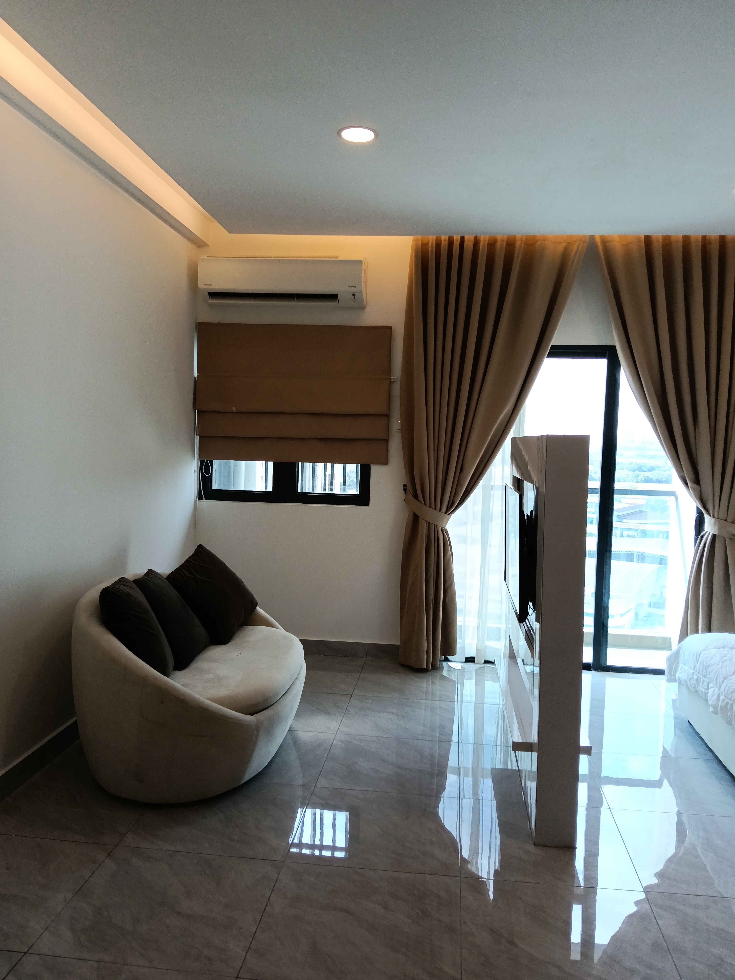 Symphony Tower 7